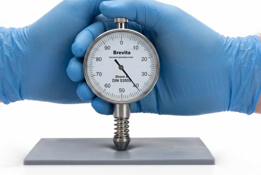 Was ist die Shore-Härte und warum ist sie bei der Auswahl einer Vakuumpresse-Membran wichtig?